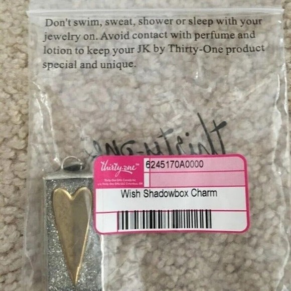 JK by Thirty One 31 Wish Shadowbox Charm in Original Packaging - Picture 1 of 3